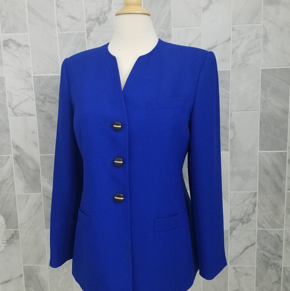 Meet your Posher, Norma